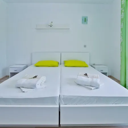 Apartment Ricky